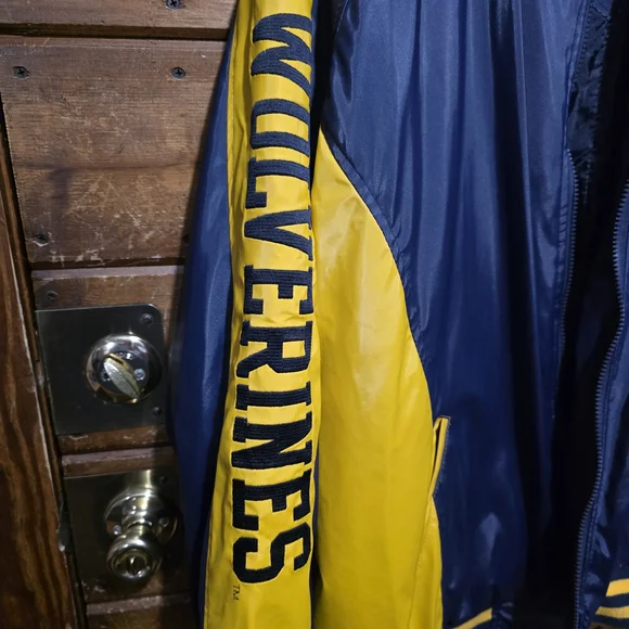 Vintage Wolverines Men's Jacket - Picture 6 of 8